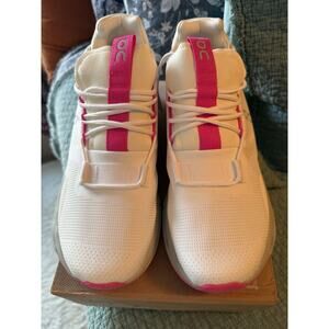 On Cloud Cloud Nova Woman’s Size 8.5